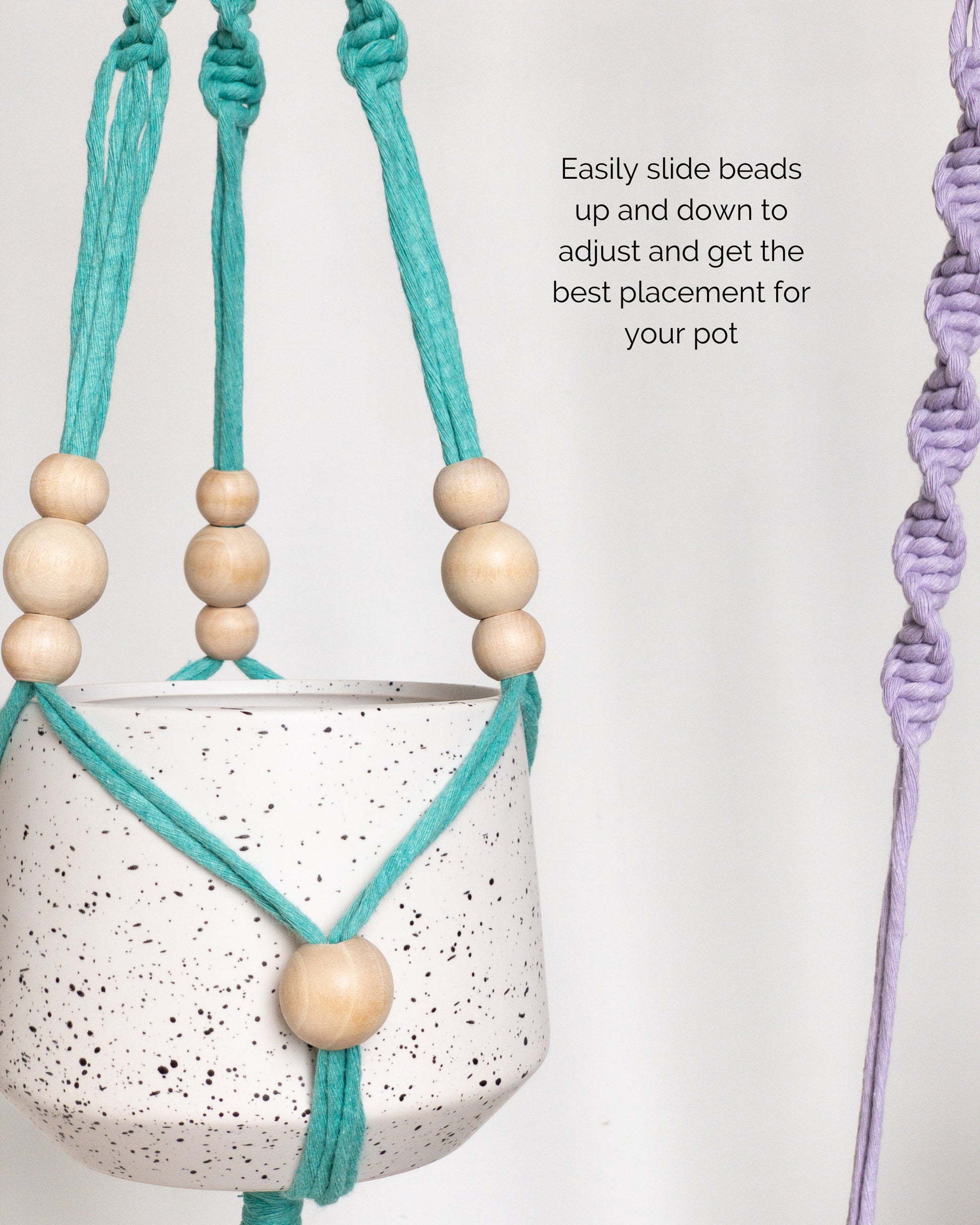 Aqua plant hanger with adjustable beads