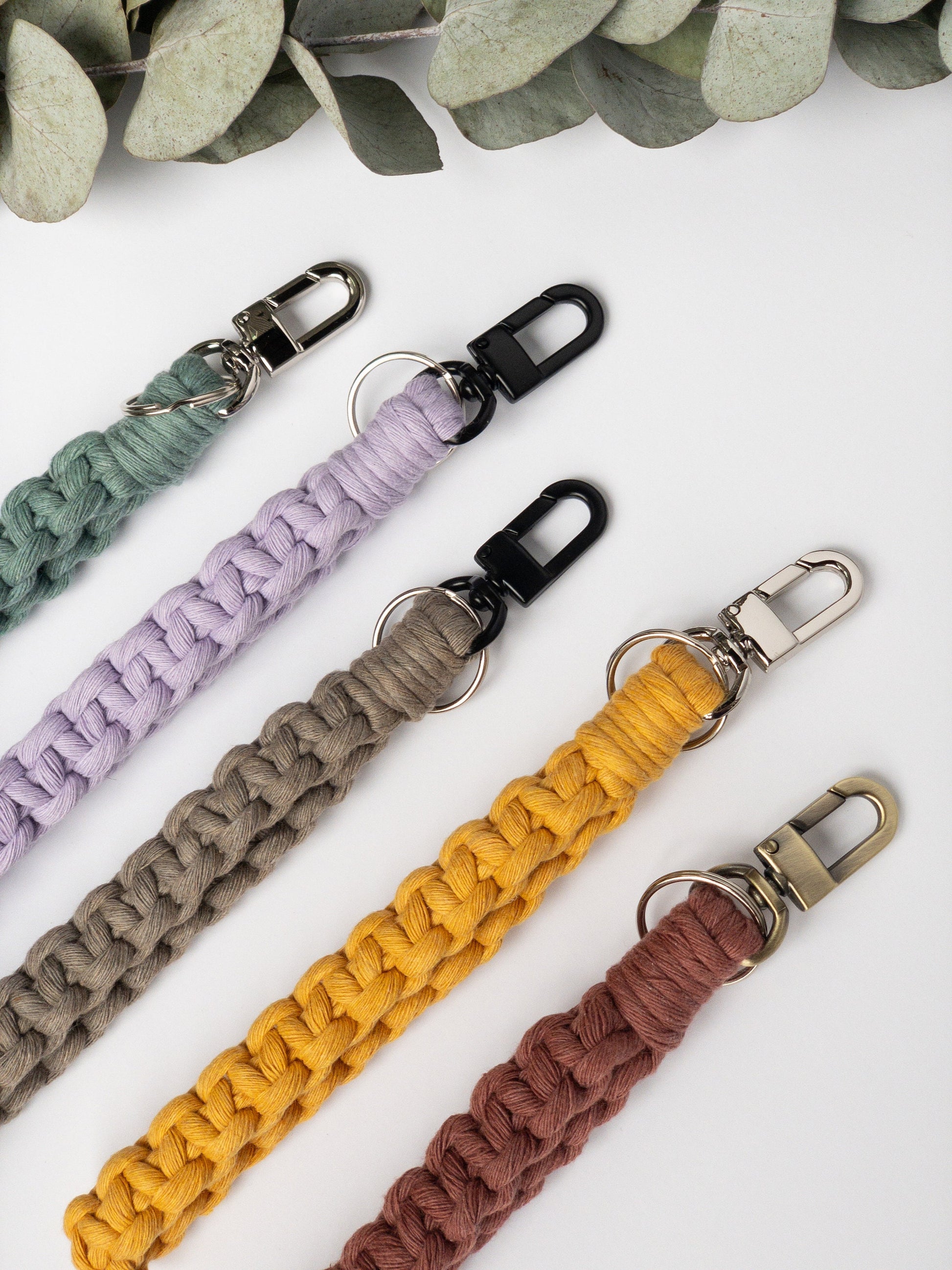 Boho Macrame Keychain Wristlet, Aesthetic Keychain, Wrist Lanyard, Key Chain Wristlet, Boho Keychain, Key Fob Wristlet, Preppy Keychain